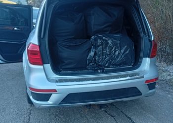 Ιωάννινα: Γυναίκα συνελήφθη με 215 κιλά κάνναβης, ενώ στο τζιπ της βρισκόταν και ο 2,5 ετών γιος της