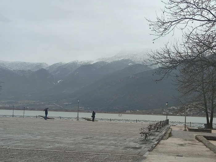 Τα ορεινά «φούσκωσαν» χιόνι