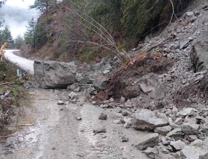 Οι βροχές αφήνουν πληγές