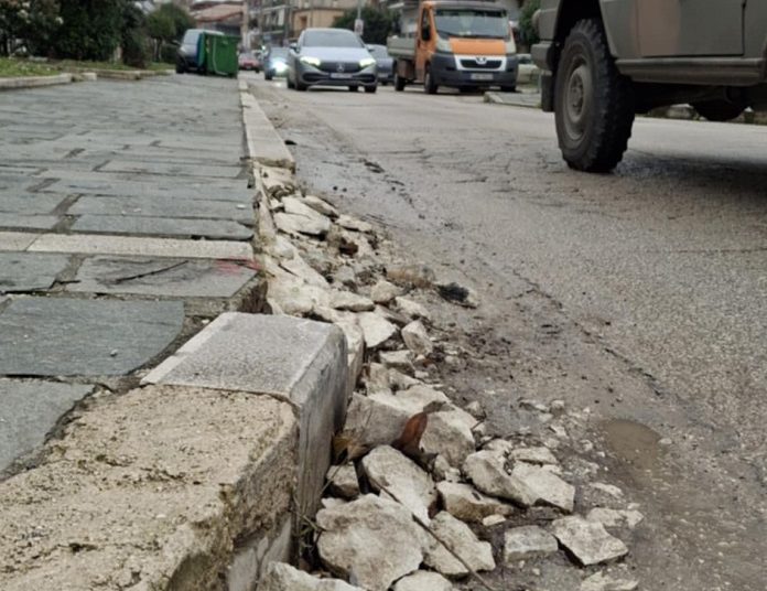 «Δεν φταίμε εμείς, φταίνε οι εργολάβοι και οι ανάδοχοι των έργων»