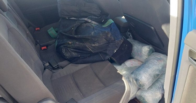 Μετέφερε με αυτοκίνητό του σχεδόν 75 κιλά ακατέργαστης κάνναβης