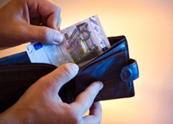 Στα 920 ευρώ ο κατώτατος μισθός από 1η Απριλίου