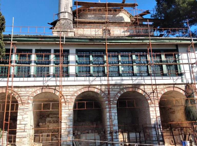 “Παίρνει” τις μελέτες για την αποκατάσταση στα χέρια του