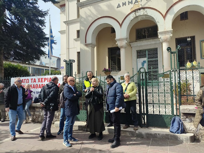 Μπλόκαραν τη συνεδρίαση της δημοτικής επιτροπής