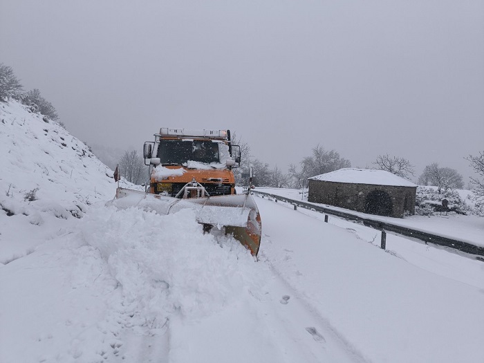 Χιόνια στα ορεινά και τσουχτερό κρύο!