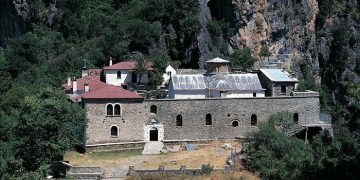 Διάσωση 30χρονης στην Ι.Μ Στομίου