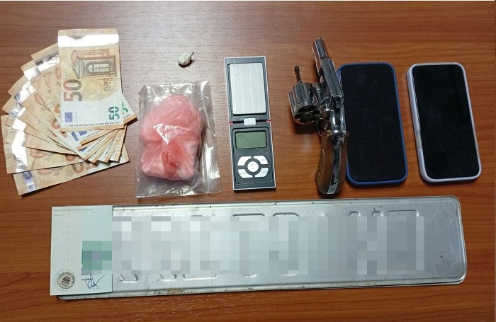 Συνελήφθη με κοκαΐνη που είχε προμηθευτεί με σκοπό να τη διακινήσει