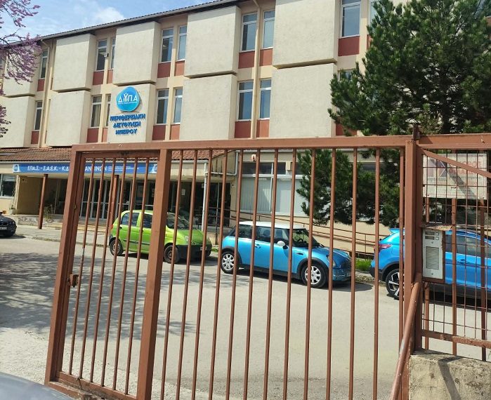 Λίγο πριν τελειώσουν τα μαθήματα, επιστρέφουν στα θρανία